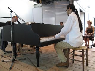 Yuji piano